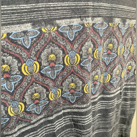 Mossimo Tessellate T Shirt - Picture 3 of 3